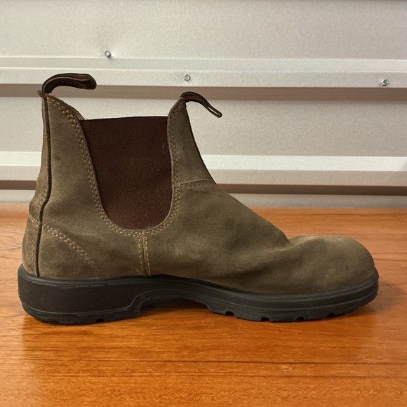 Blundstone Brown Chukka Boots - Picture 7 of 11